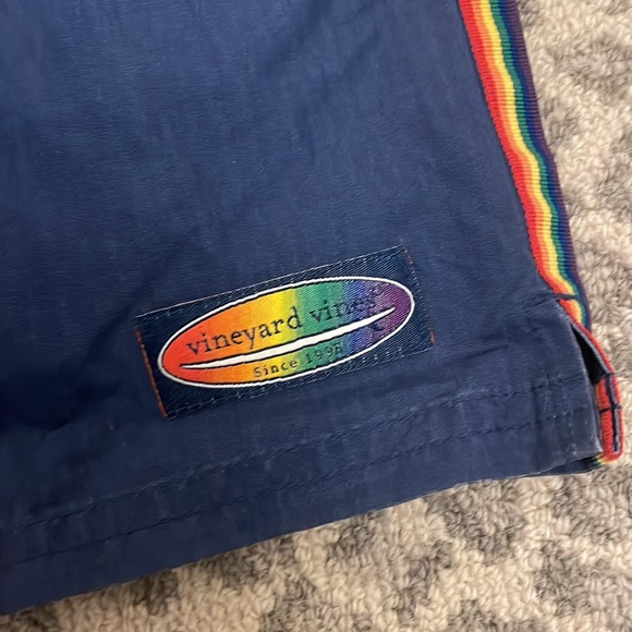 Vineyard Vines NWOT men’s swim trunks - navy - size large - Picture 3 of 4